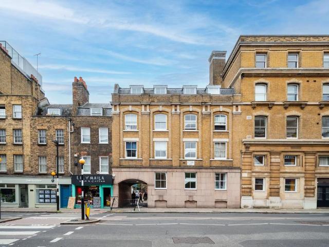 St John Street EC1R, Clerkenwell. 1 bed flat to rent £2,400 pcm £554 pw