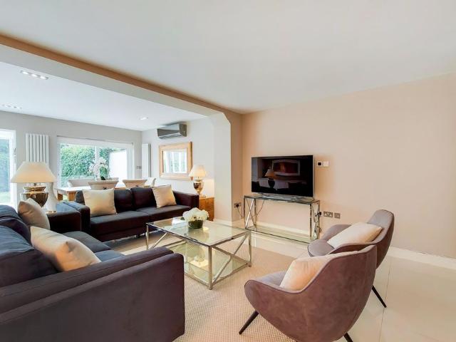 St John’s Wood Park, NW8 6NN, London