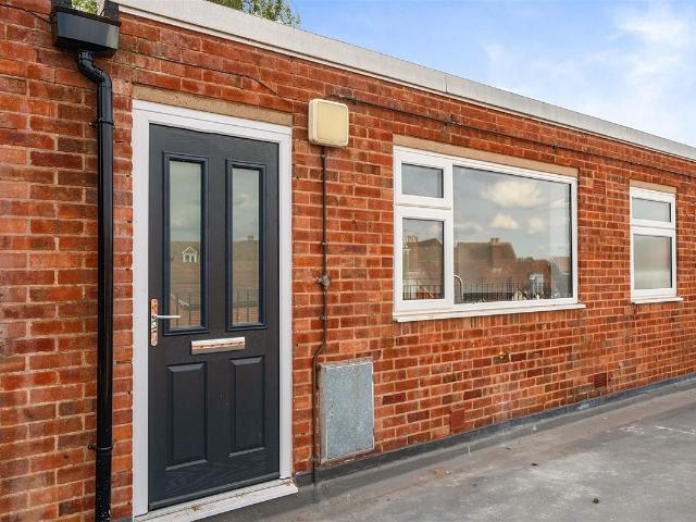 St John's Way, Knowle B93, 2 bed flat to rent, £1,100 pcm | PrimeLocation