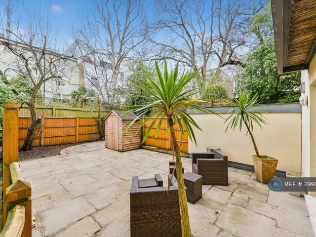St Johns Wood, London, NW8 2 bed flat to rent £4,000 pcm £923 pw