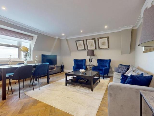 St. Johns Wood Park 3 bed flat to rent £7,999 pcm £1,846 pw