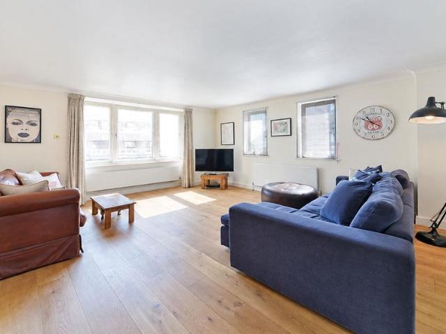 St. Johns Wood Park, London NW8 3 bed apartment to rent £5,100 pcm £1,177 pw