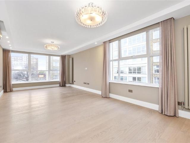 St Johns Wood Park, London NW8 3 bed apartment to rent £6,067 pcm £1,400 pw