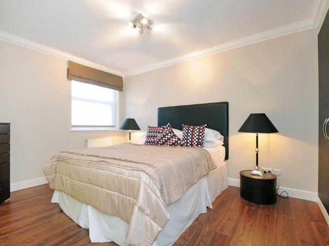 St. Johns Wood Park, London NW8 3 bed flat to rent £4,983 pcm £1,150 pw