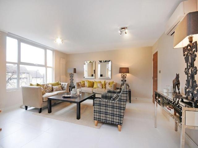St John's Wood Park, St John's Wood. 3 bed flat to rent £5,633 pcm £1,300 pw