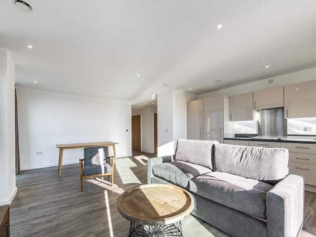 St. Johns Wood Park, St John's Wood, London NW8, 3 bed flat to rent, £4,138 pcm | PrimeLocation