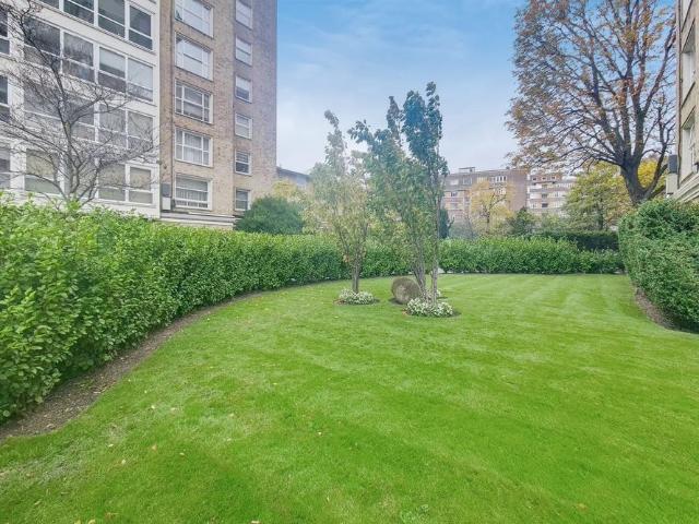 St. Johns Wood Park, St Johns Wood, NW8 6NH, London