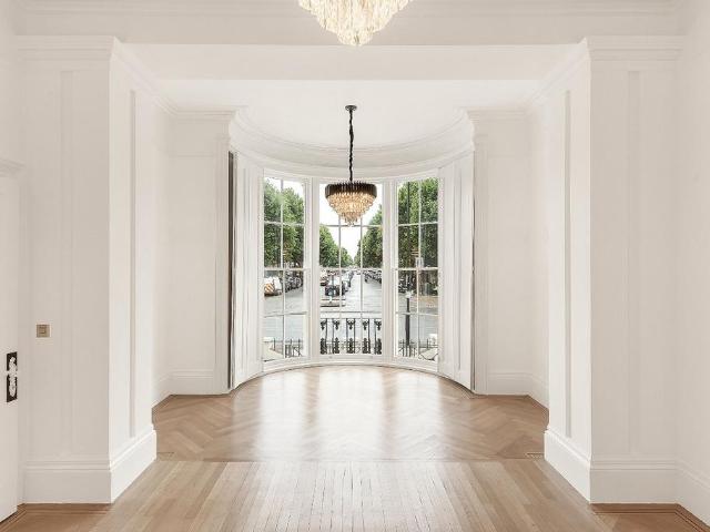 St Johns Wood Road, London 5 bed house to rent £15,817 pcm £3,650 pw