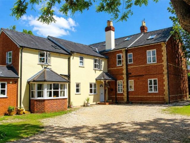 St Johns, Woking, Surrey GU21, 1 bed flat to rent, £1,050 pcm | PrimeLocation