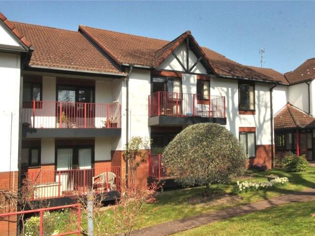 St. Johns, Woking, Surrey GU21, 2 bed property to rent, £1,300 pcm | PrimeLocation