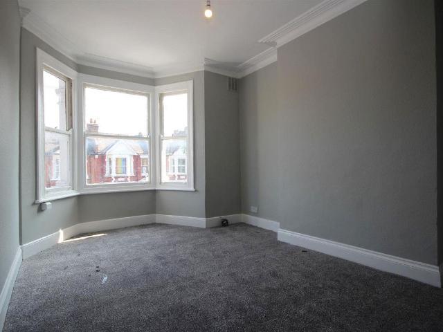 St. Johns Avenue, London, 4 NW10, 2 bed flat to rent, £1,750 pcm | PrimeLocation