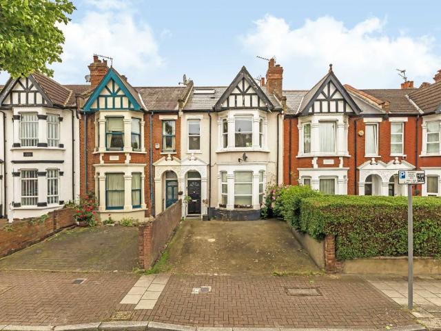 St. Johns Avenue, Willesden NW10, 3 bed flat to rent, £3,250 pcm | PrimeLocation