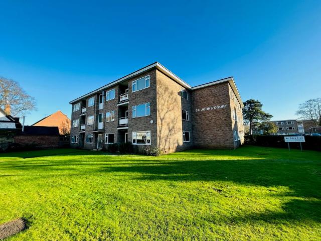 St. Johns Court, Warwick CV34, 2 bed flat to rent, £1,050 pcm | PrimeLocation