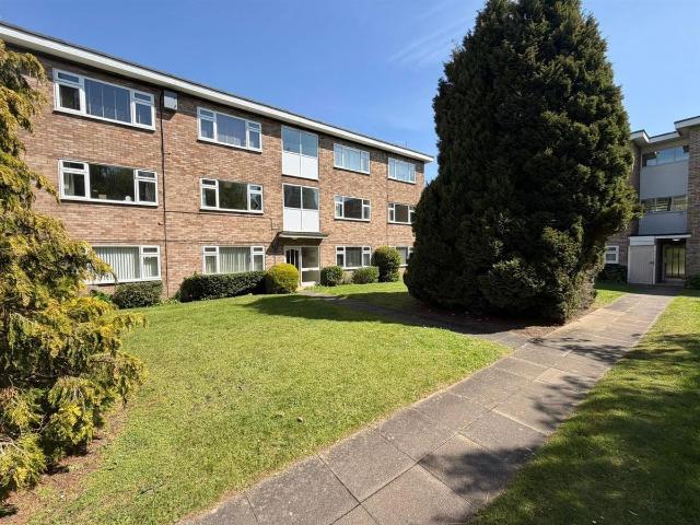 St. Johns Court, Warwick CV34, 2 bed flat to rent, £1,100 pcm | PrimeLocation