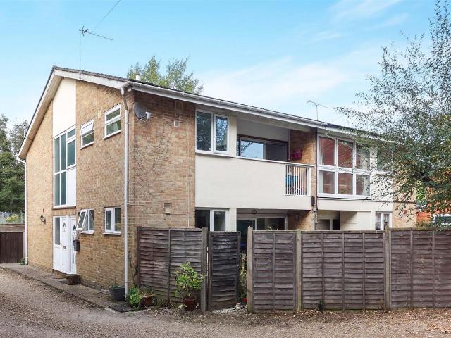St Johns Court, Brookwood GU24, 2 bed flat to rent, £1,500 pcm | PrimeLocation