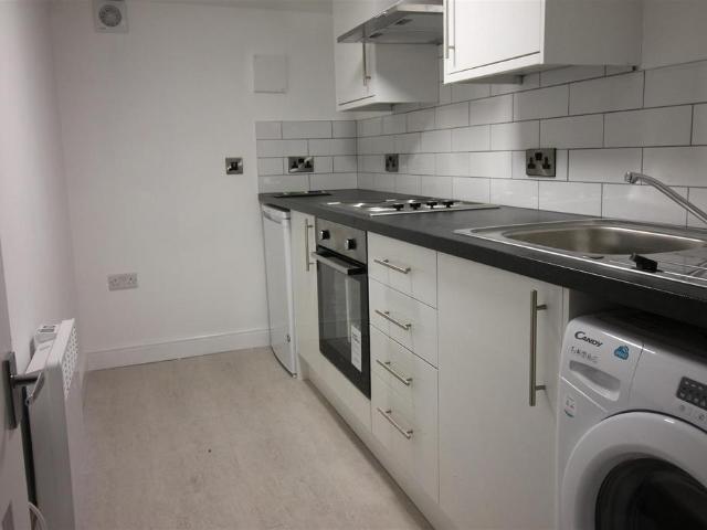 St Johns Grove, Hyde Park, Leeds 1 bed house to rent £1,080 pcm £249 pw