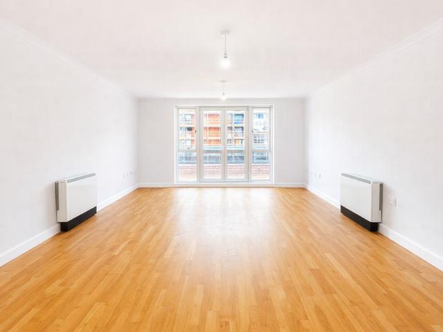 St. John's Hill Grove, London SW11 2 bed apartment to rent £2,545 pcm £587 pw