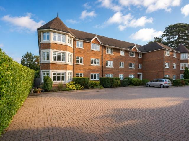 St. Johns Hill Road, Woking 2 bedrooms Property for lettings Seymours