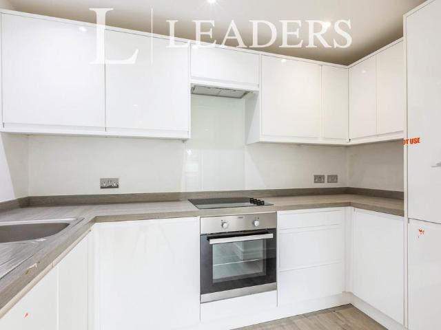 St. Johns Hill, Sevenoaks, TN13 1 bed flat to rent £1,300 pcm £300 pw
