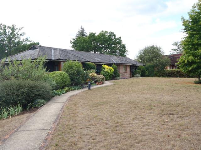 St. Johns Lodge, Woking GU21, 2 bed flat to rent, £1,650 pcm | PrimeLocation