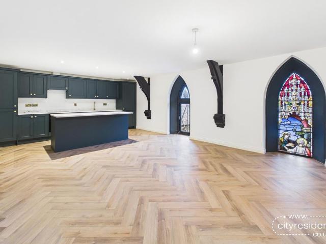 St Johns Place, Crosby L22, 2 bed flat to rent, £1,300 pcm | PrimeLocation