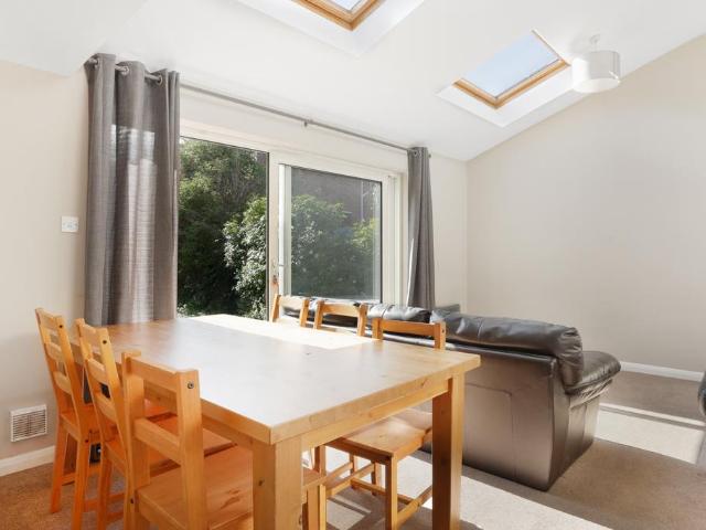 St Johns Rd, Guildford GU2 5 bed semi detached house to rent £4,150 pcm £958 pw