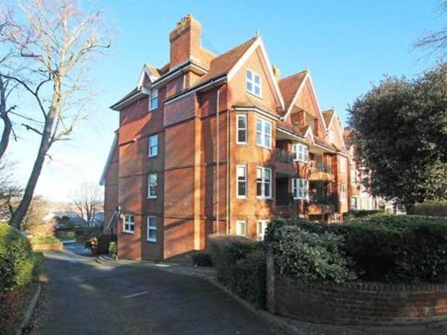 St Johns Road, Eastbourne, 2 Bedroom Flat