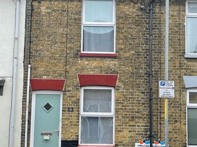 St. Johns Road, Faversham ME13, 2 bed terraced house to rent, £1,250 pcm | PrimeLocation