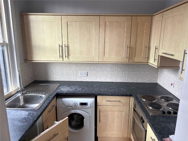 St. Johns Road, Hemel Hempstead, Hertfordshire HP1, 1 bed flat to rent, £1,100 pcm | PrimeLocation