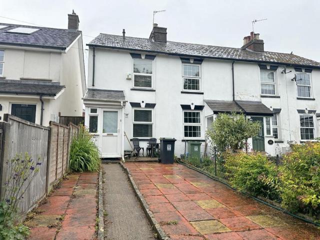 St. Johns Road, Hemel Hempstead, HP1 3 bed terraced house to rent £1,475 pcm £340 pw