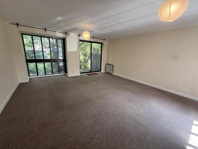 St. Johns Road, Isleworth TW7 2 bed end of terrace house to rent £1,725 pcm £398 pw