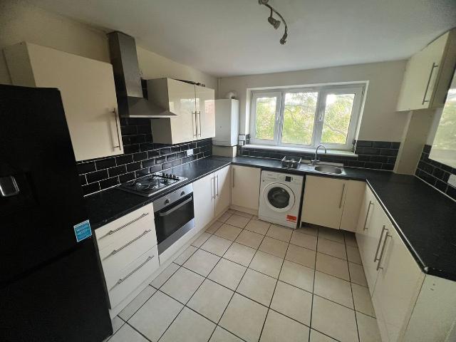 St. John's Road, London E16, 3 bed maisonette to rent, £2,600 pcm | PrimeLocation