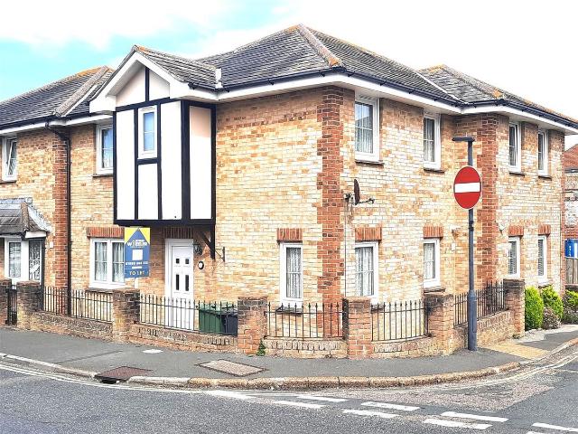St Johns Road, Shanklin PO37, 2 bed end terrace house to rent, £825 pcm | PrimeLocation