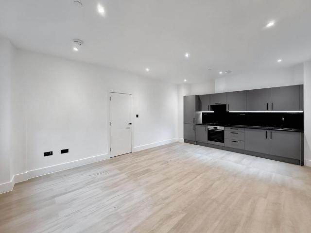 St Johns Street, Colchester 1 bed apartment to rent £1,000 pcm £231 pw