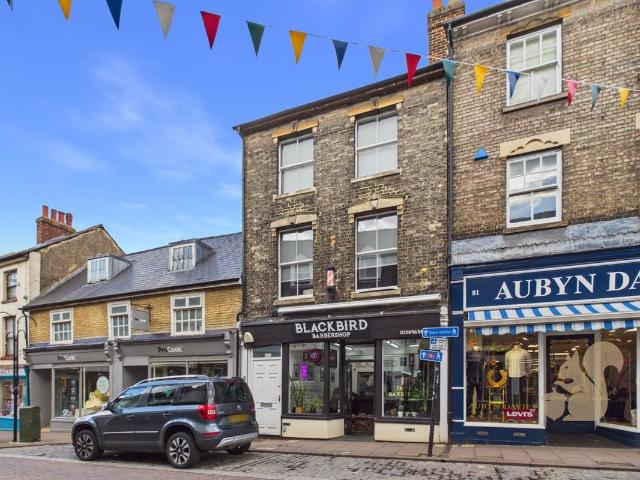 St. Johns Street, Bury St. Edmunds IP33, 2 bed flat to rent, £1,300 pcm | PrimeLocation