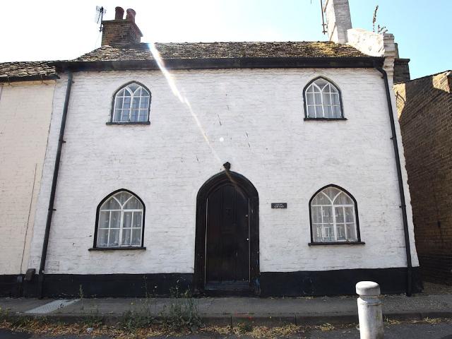 St. Johns Street, Huntingdon PE29, 2 bed cottage to rent, £1,100 pcm | PrimeLocation