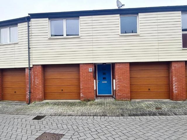 St Josephs Mews, Penarth 2 bed flat to rent £1,100 pcm £254 pw