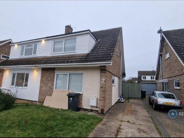 St. Josephs Close, Kettering, NN15 3 bed semi detached house to rent £1,250 pcm £288 pw