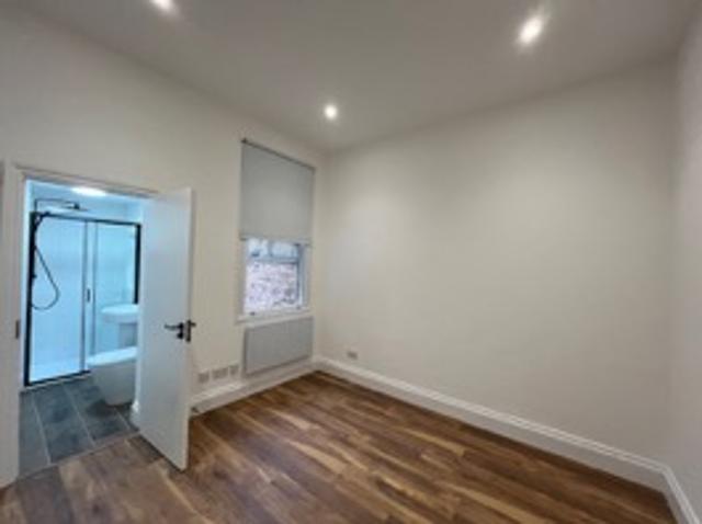 St. Julians Farm Road, London, London SE27, 1 bed flat to rent, £1,300 pcm | PrimeLocation