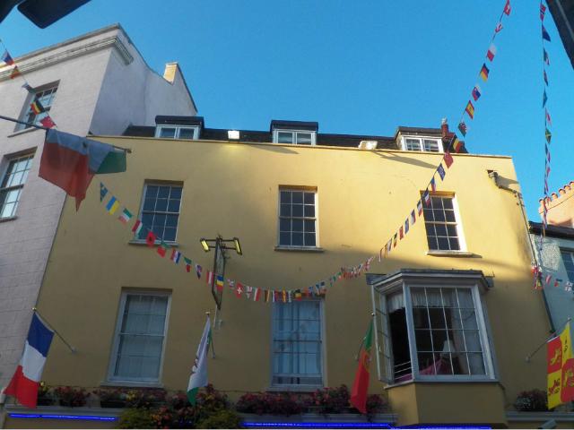 St. Julians Street, Tenby, SA70 3 bed apartment to rent £850 pcm £196 pw