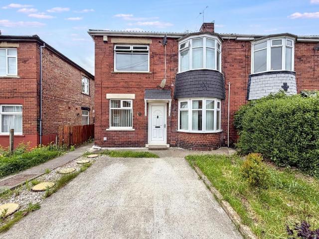 St. Julien Gardens, Wallsend NE28, 2 bed flat to rent, £750 pcm | PrimeLocation