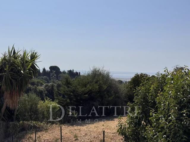 St Laurent Du Var Plateaux Fleuris 127m² Saint Laurent du Var