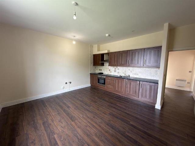 St Lawrence House, Crawshaw Road. 2 bed apartment to rent £1,000 pcm £231 pw