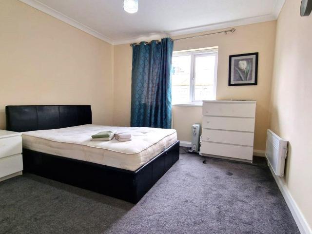 St. Lawrence Quay, Salford M50, 2 bed flat to rent, £1,150 pcm | PrimeLocation