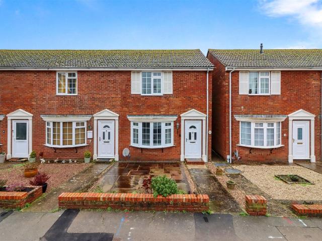 St. Leonards Terrace, Polegate BN26, 2 bed end terrace house to rent, £1,250 pcm | PrimeLocation