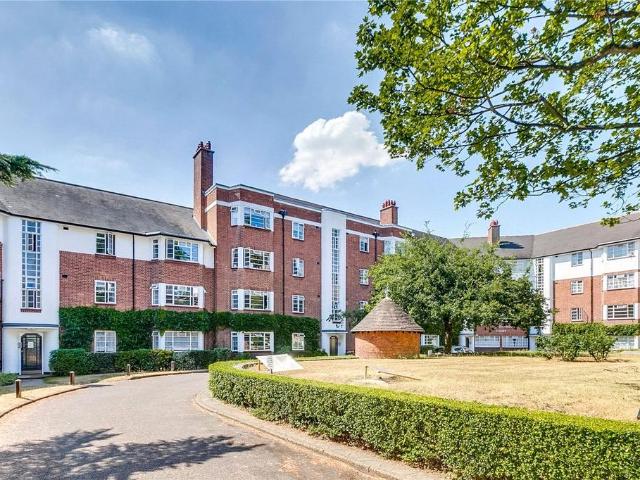 St. Leonards Court, London, SW14 7NG, United Kingdom | 2 bed apartment for rent #109613345 | Rentberry