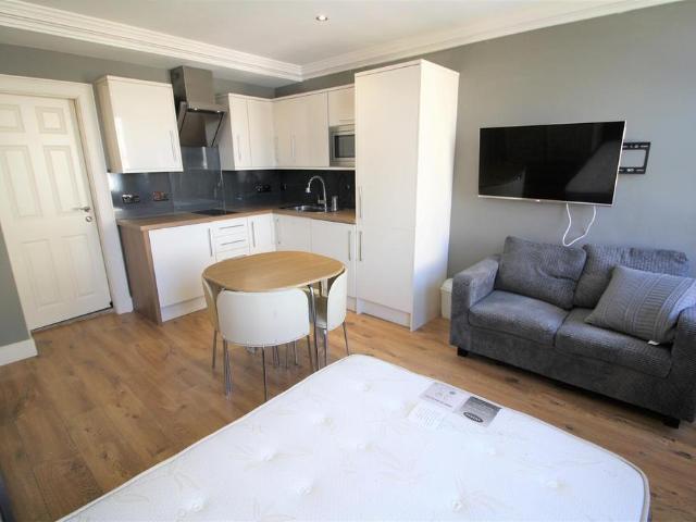 St. Leonards Gate, Lancaster LA1 1 bed private hall to rent £953 pcm £220 pw