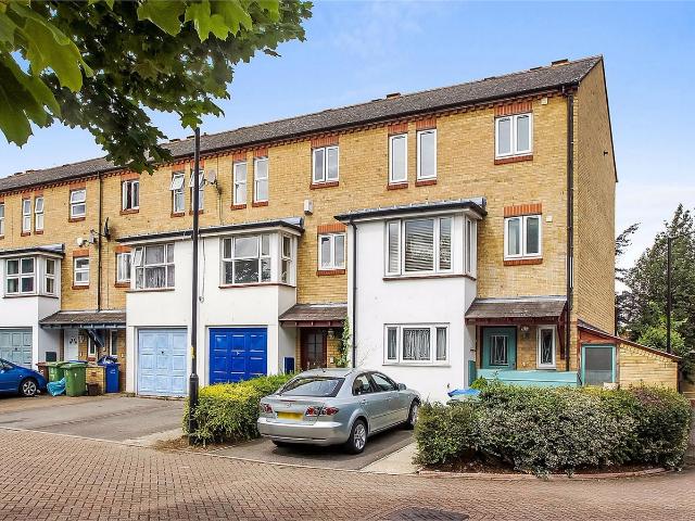 St. Leonards Road, London, E14