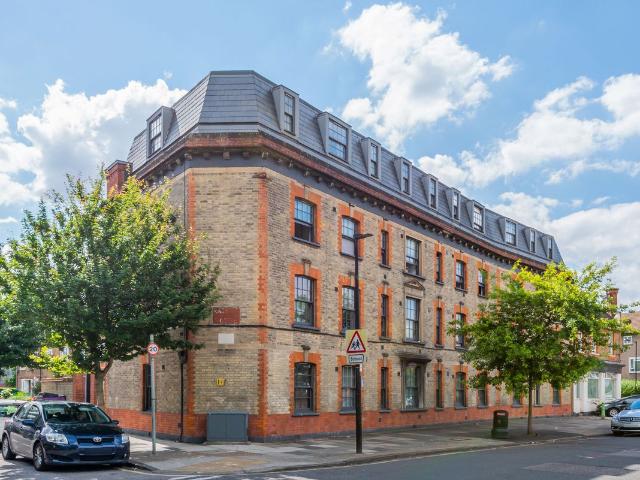 St. Leonards Road, London E14, 2 bed flat to rent, £2,200 pcm | PrimeLocation