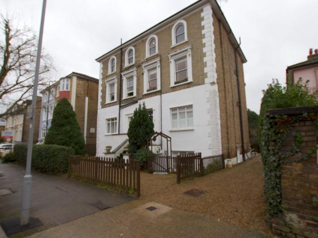 St Leonards Road, Surbiton, London KT6, 1 bed flat to rent, £1,500 pcm | PrimeLocation
